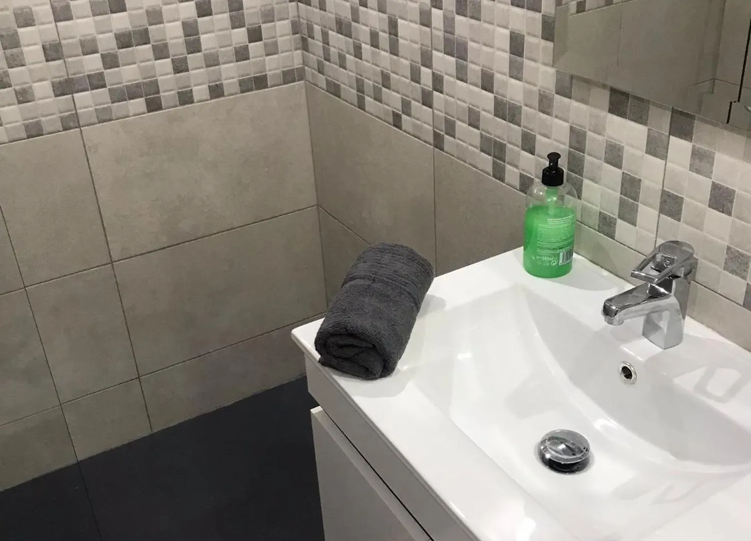 Apartment Clara بينالماذينا