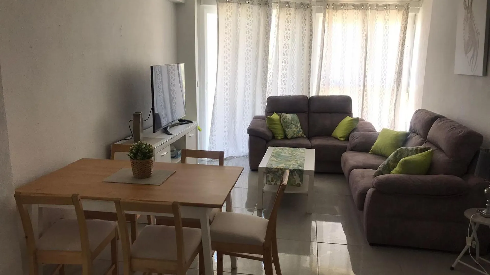 Apartment Clara بينالماذينا