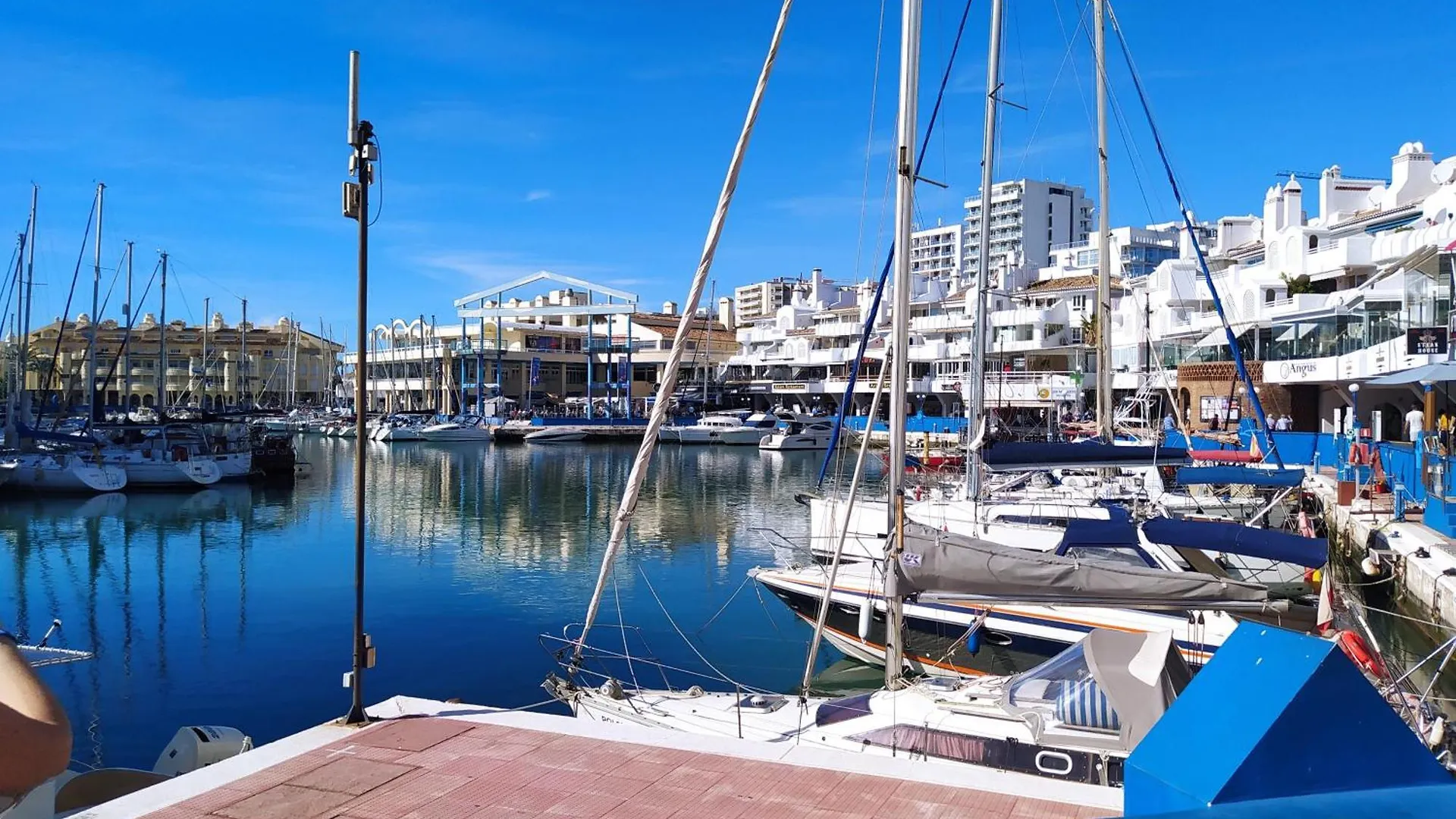 Apartment Clara بينالماذينا